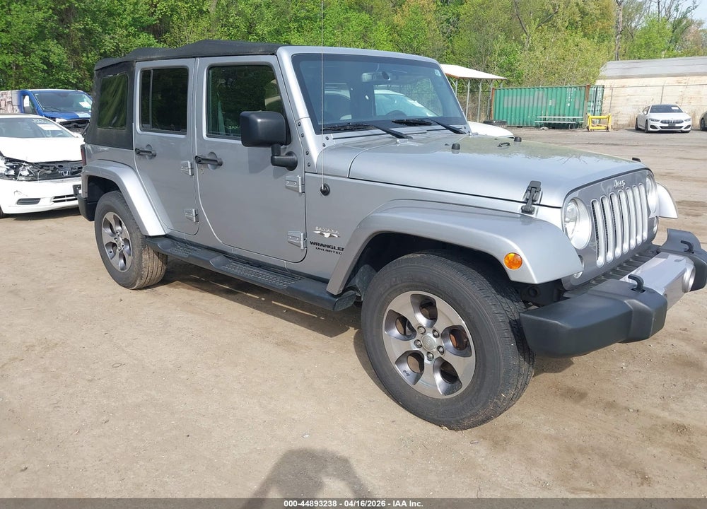 2016 JEEP WRANGLER UNLIMITED SAHARA VIN: 1C4BJWEG2GL199365