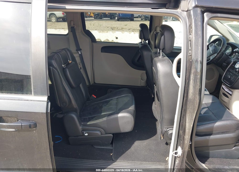 2014 CHRYSLER TOWN & COUNTRY TOURING VIN: 2C4RC1BG9ER363831
