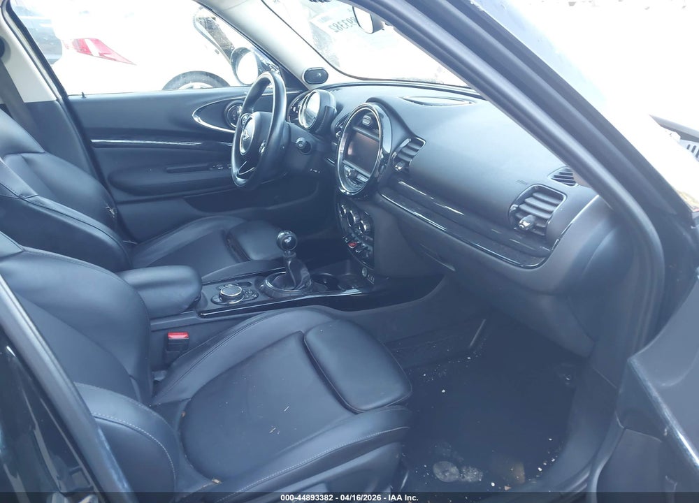 2016 MINI CLUBMAN COOPER VIN: WMWLN5C56G2B34917