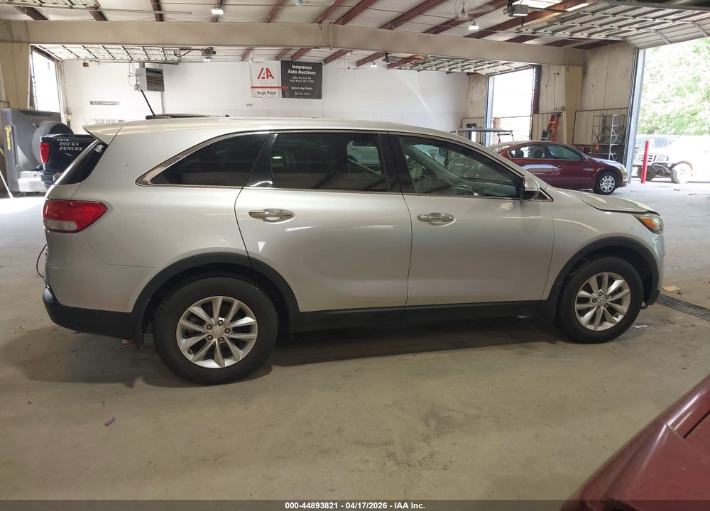 2017 KIA SORENTO 2.4L L VIN: 5XYPG4A32HG249108
