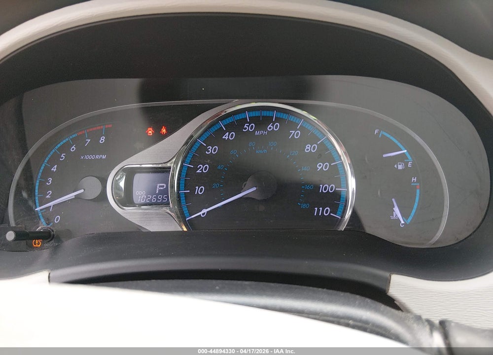 2013 TOYOTA SIENNA XLE V6 8 PASSENGER VIN: 5TDYK3DC6DS404006