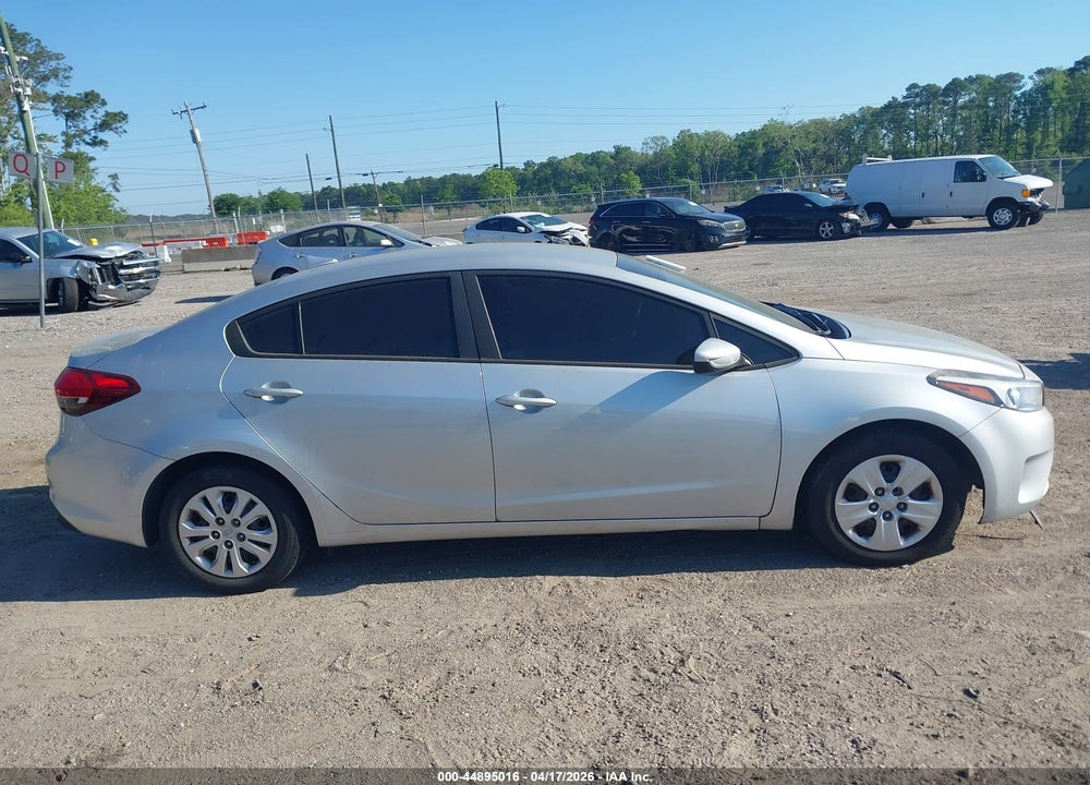 2018 KIA FORTE LX VIN: 3KPFL4A77JE249876