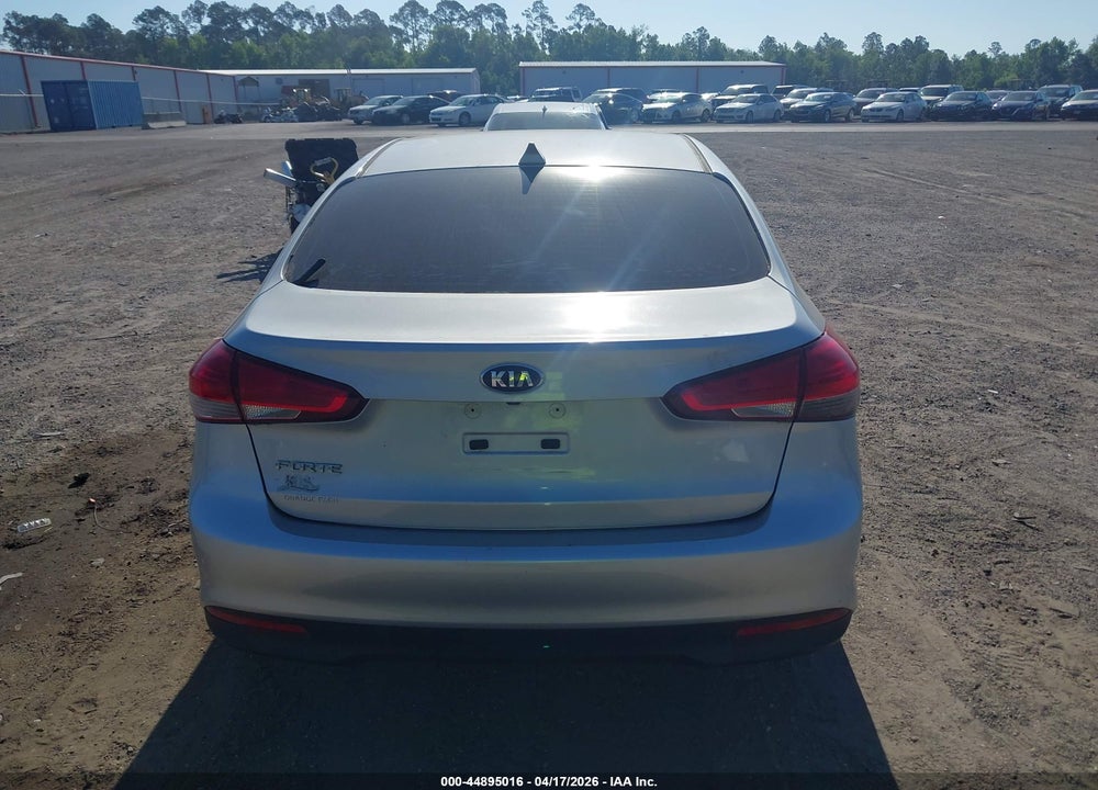 2018 KIA FORTE LX VIN: 3KPFL4A77JE249876