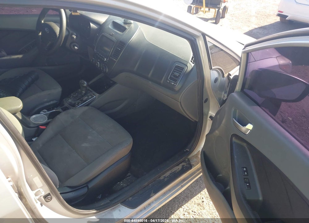 2018 KIA FORTE LX VIN: 3KPFL4A77JE249876
