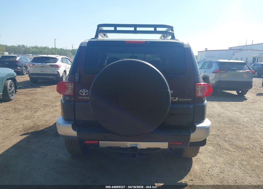 2007 TOYOTA FJ CRUISER VIN: JTEBU11F970002325