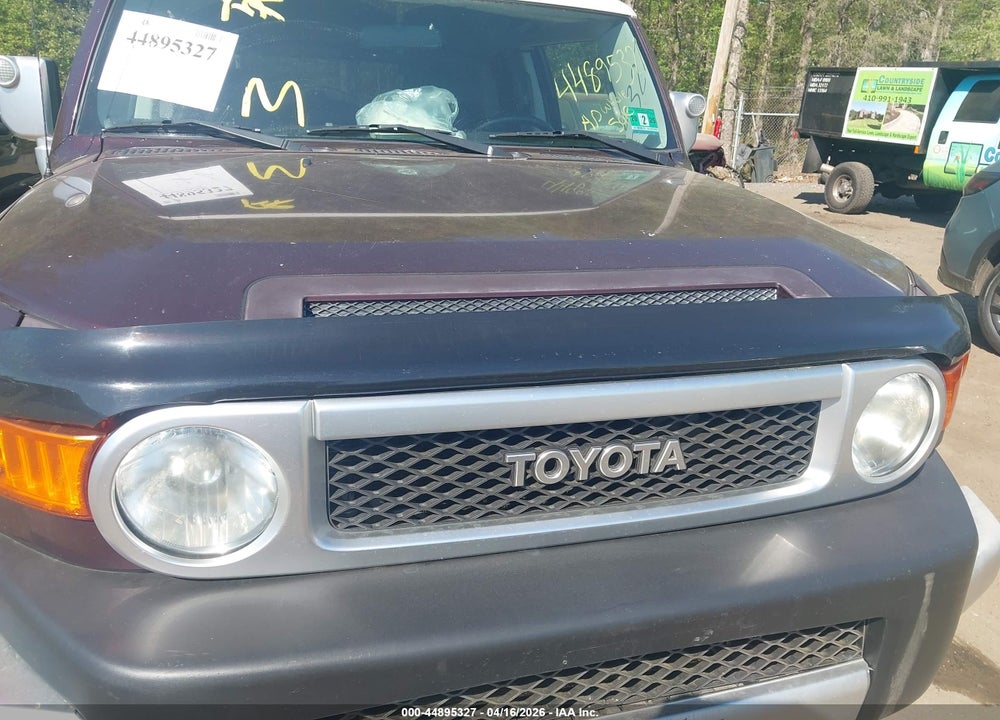 2007 TOYOTA FJ CRUISER VIN: JTEBU11F970002325