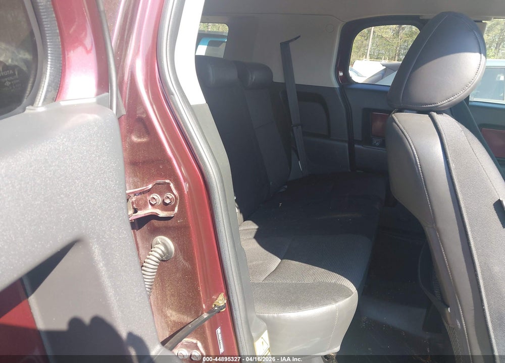 2007 TOYOTA FJ CRUISER VIN: JTEBU11F970002325