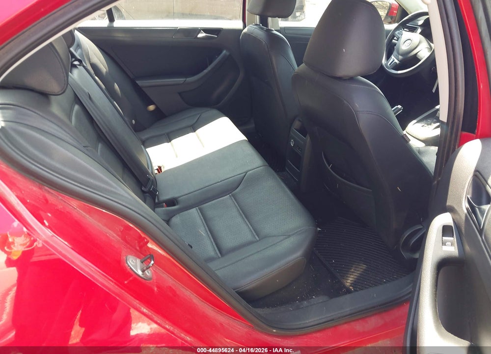 2011 VOLKSWAGEN JETTA 2.5L SE VIN: 3VWDZ7AJ1BM390627