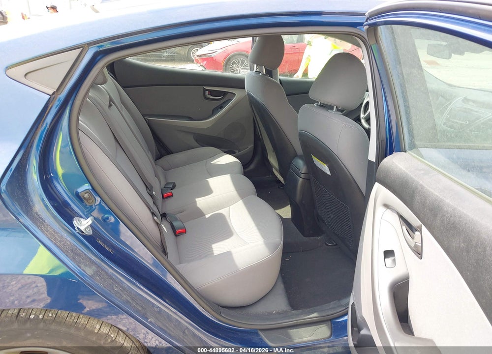 2015 HYUNDAI ELANTRA SE VIN: 5NPDH4AE3FH583705