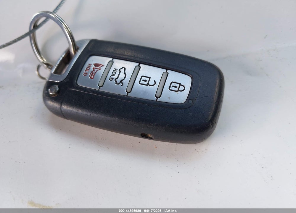2015 HYUNDAI SONATA HYBRID VIN: KMHEC4A48FA133223
