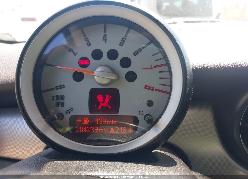 2009 MINI COOPER S VIN: WMWMF73549TT95258
