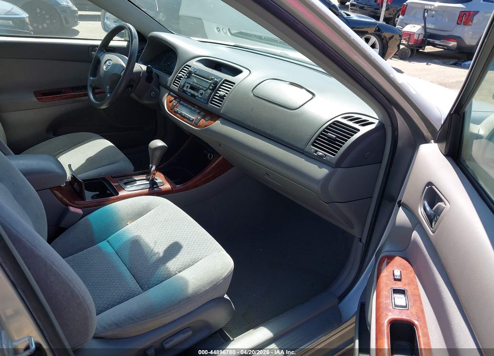 2002 TOYOTA CAMRY XLE V6 VIN: 4T1BF32K52U537185