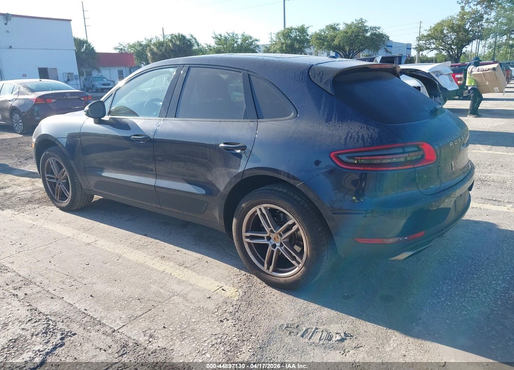 2017 PORSCHE MACAN VIN: WP1AA2A52HLB00665