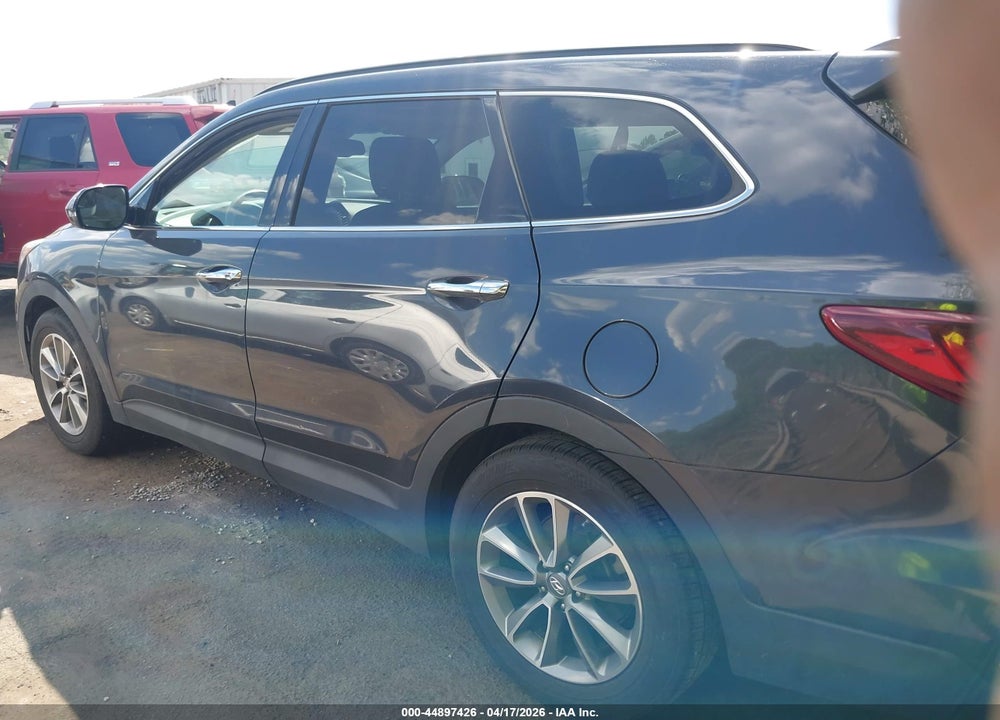 2017 HYUNDAI SANTA FE SE VIN: KM8SMDHF1HU213424