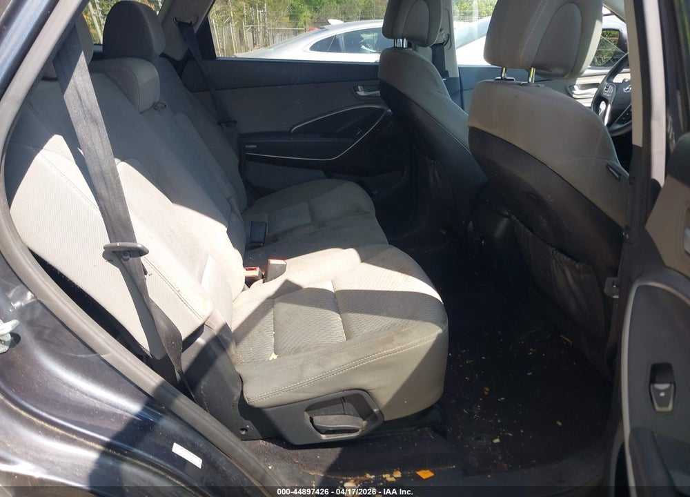 2017 HYUNDAI SANTA FE SE VIN: KM8SMDHF1HU213424