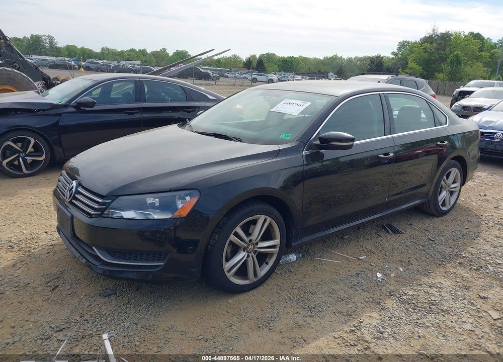 2014 VOLKSWAGEN PASSAT 1.8T SE VIN: 1VWBS7A37EC032693