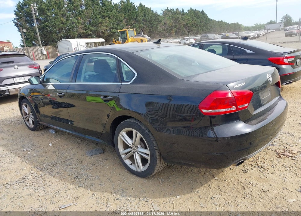 2014 VOLKSWAGEN PASSAT 1.8T SE VIN: 1VWBS7A37EC032693