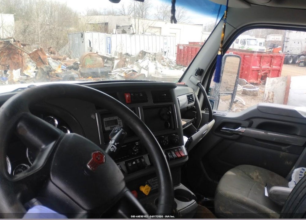 2019 KENWORTH T680 VIN: 1XKYD49X4KJ249028