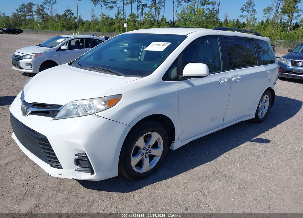 2019 TOYOTA SIENNA LE 8 PASSENGER VIN: 5TDKZ3DC5KS979471