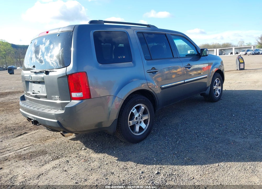 2011 HONDA PILOT TOURING VIN: 5FNYF4H91BB024369