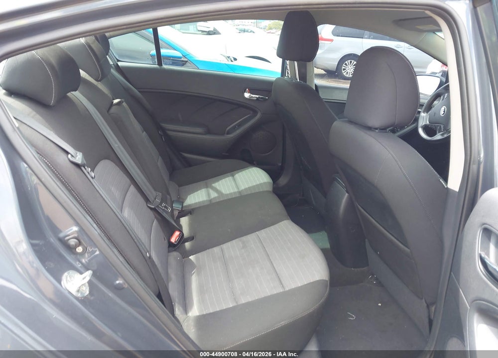 2015 KIA FORTE EX VIN: KNAFX4A88F5281362