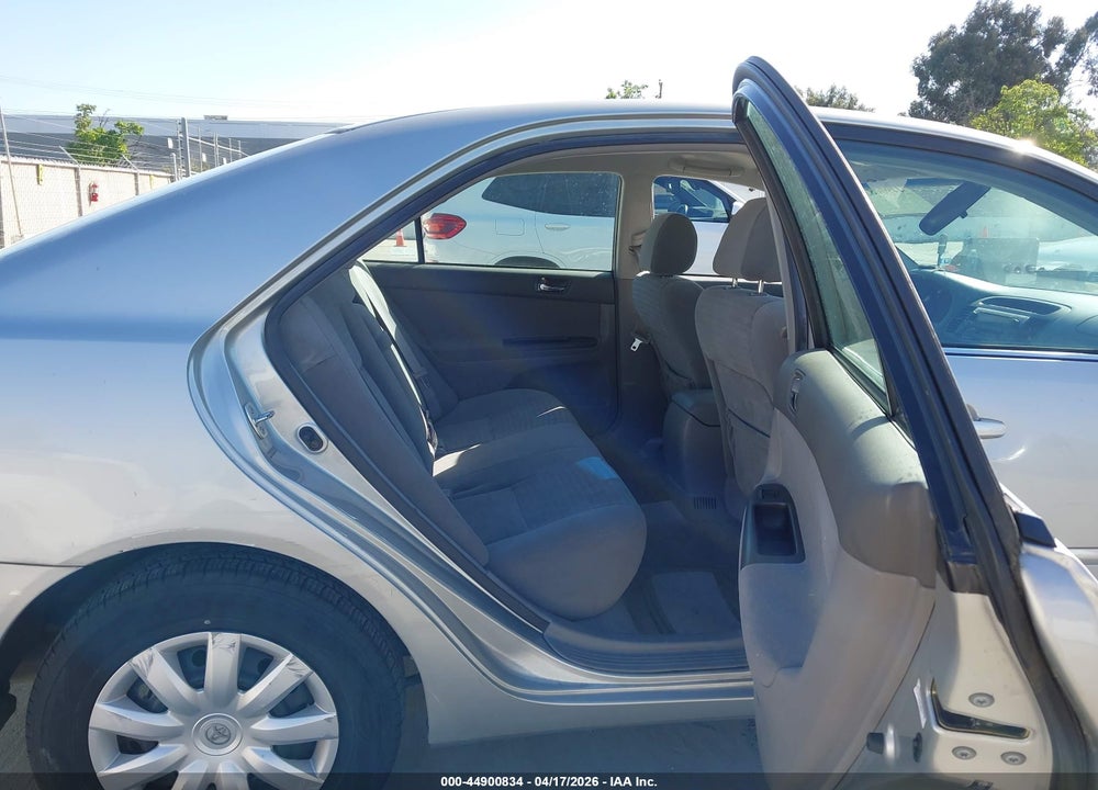 2005 TOYOTA CAMRY LE VIN: 4T1BE32K35U385561
