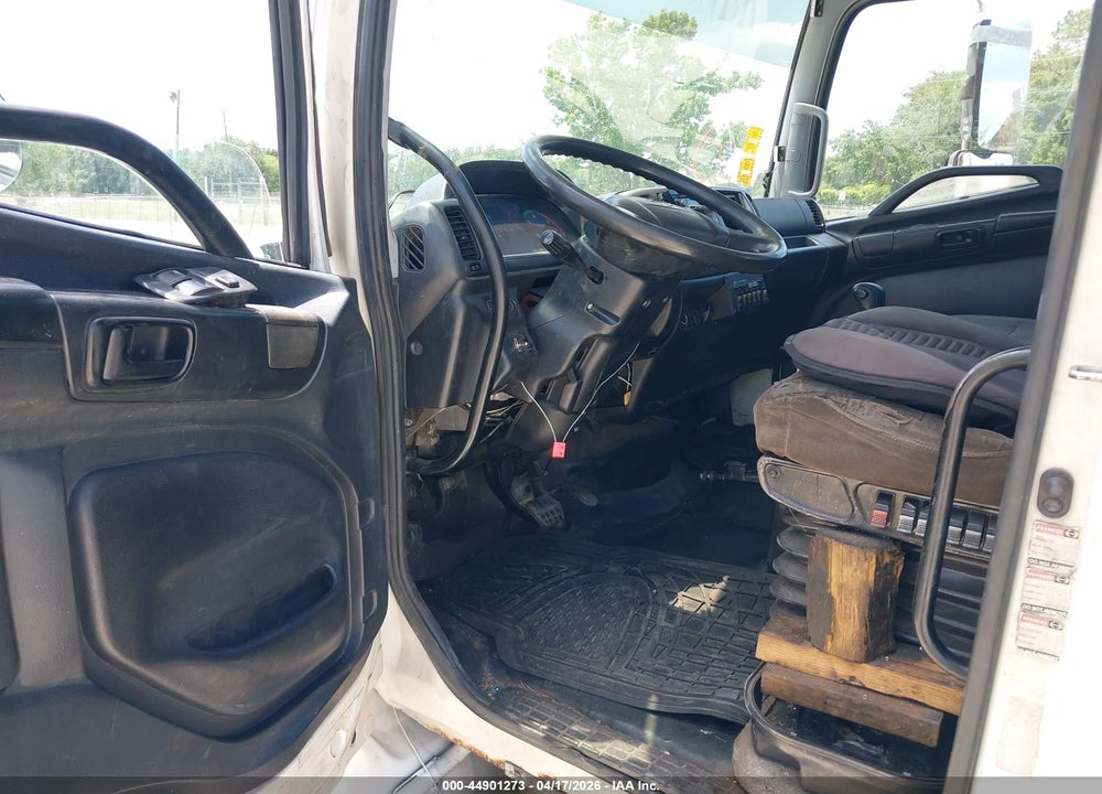 2009 HINO 258 VIN: 5PVND8JN592S50161
