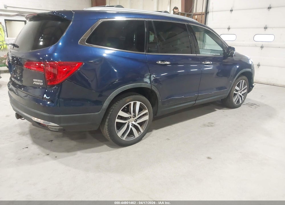 2016 HONDA PILOT TOURING VIN: 5FNYF6H96GB092072