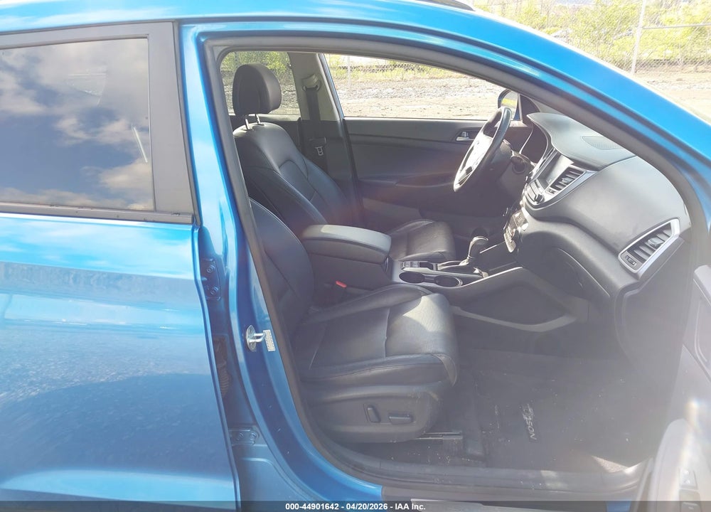 2016 HYUNDAI TUCSON LIMITED VIN: KM8J3CA21GU123351