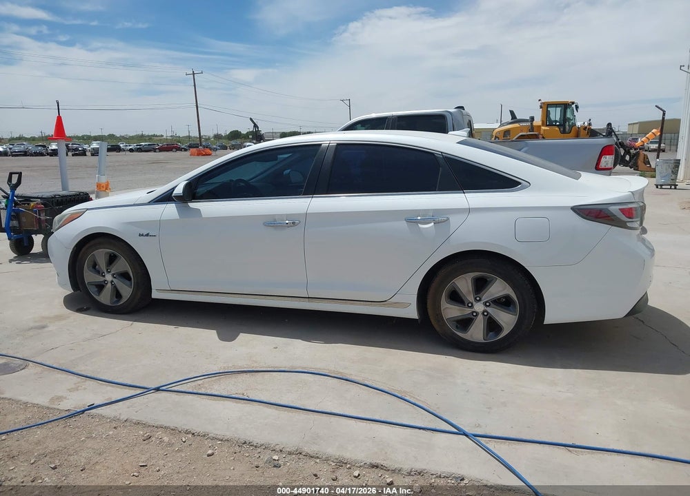 2017 HYUNDAI SONATA HYBRID LIMITED VIN: KMHE34L34HA074372