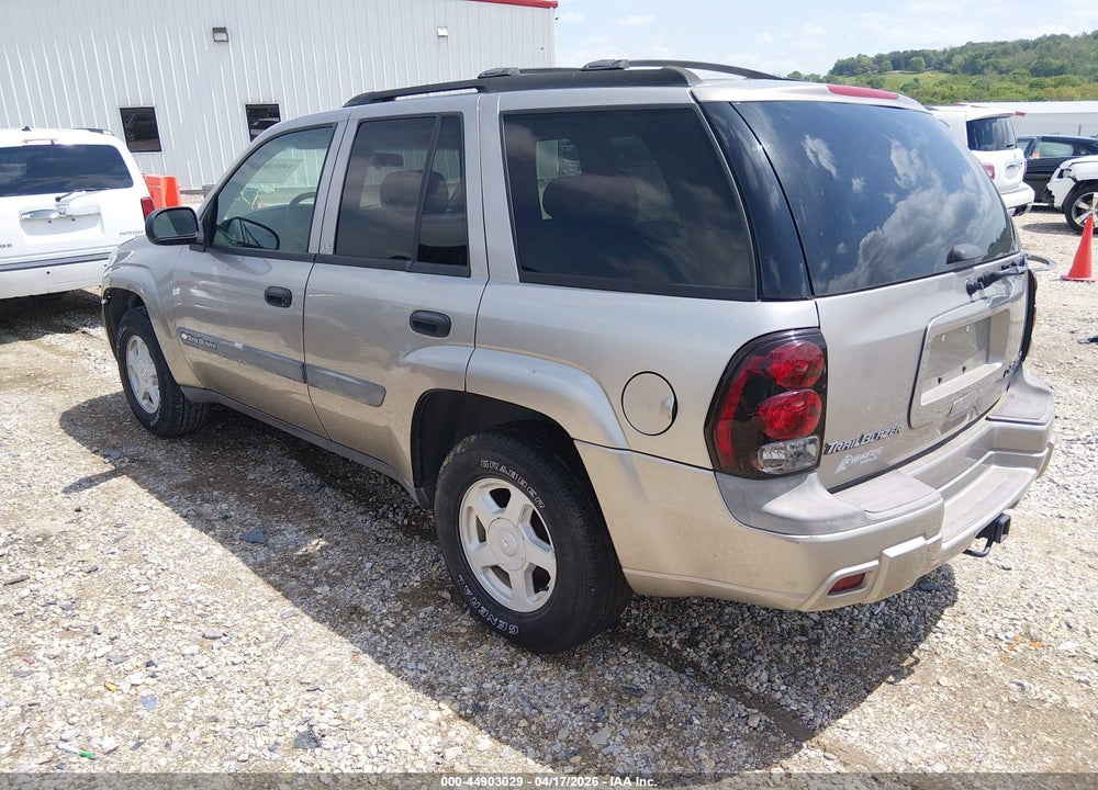 2003 CHEVROLET TRAILBLAZER LS VIN: 1GNDS13S532367183