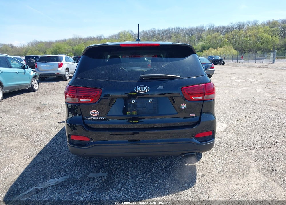 2019 KIA SORENTO 2.4L LX VIN: 5XYPG4A39KG447997