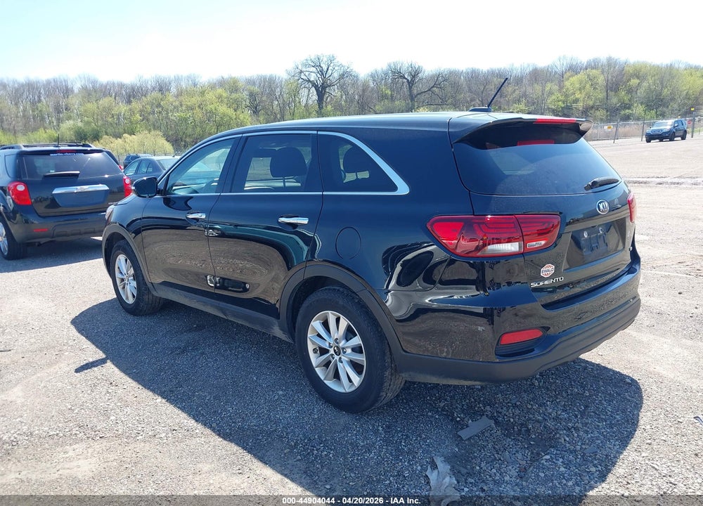 2019 KIA SORENTO 2.4L LX VIN: 5XYPG4A39KG447997