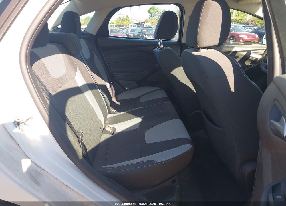 2014 FORD FOCUS SE VIN: 1FADP3F2XEL446515