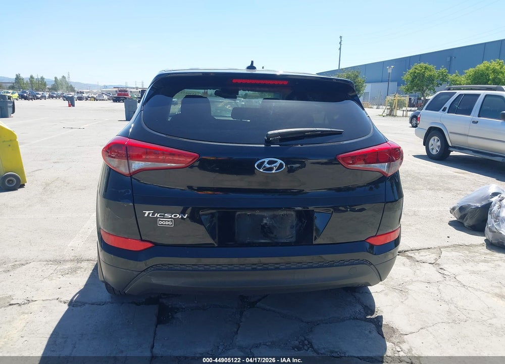2017 HYUNDAI TUCSON SE VIN: KM8J23A45HU508286