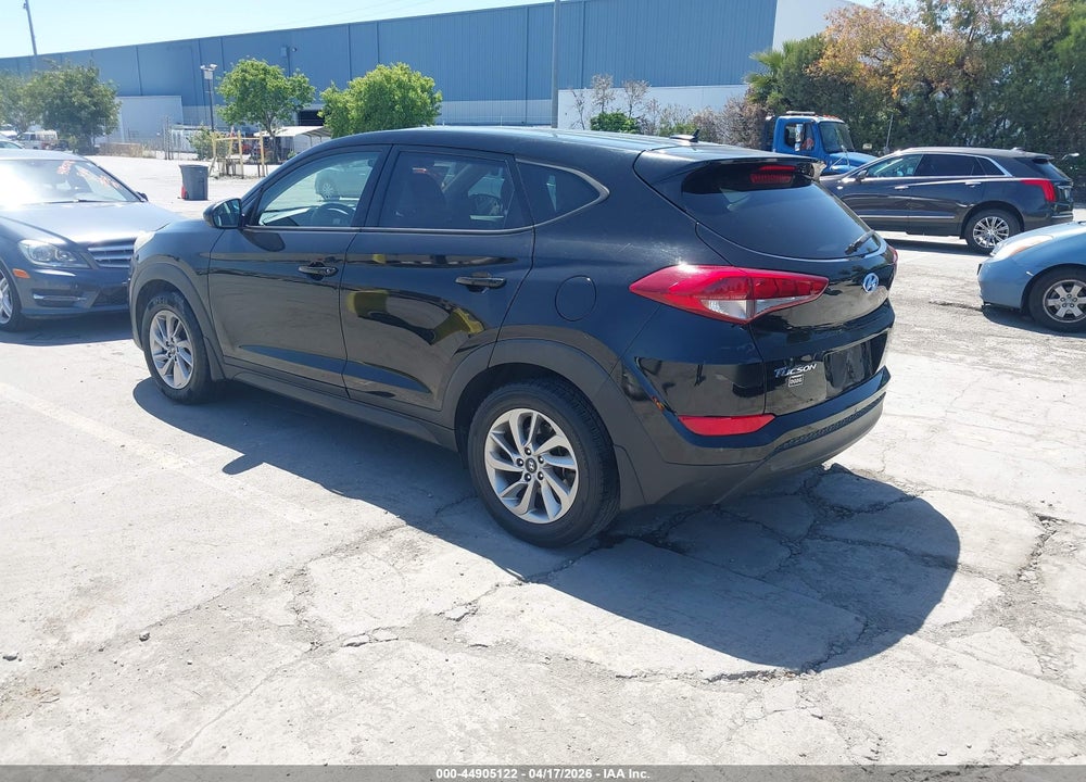 2017 HYUNDAI TUCSON SE VIN: KM8J23A45HU508286