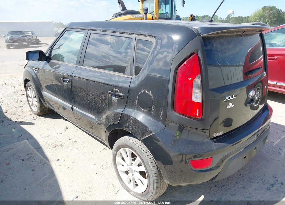 2013 KIA SOUL + VIN: KNDJT2A67D7752673