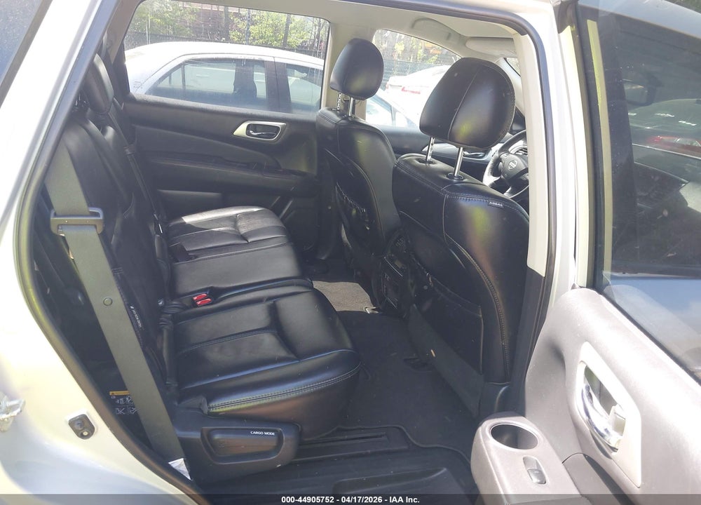 2019 NISSAN PATHFINDER SL VIN: 5N1DR2MM9KC589448
