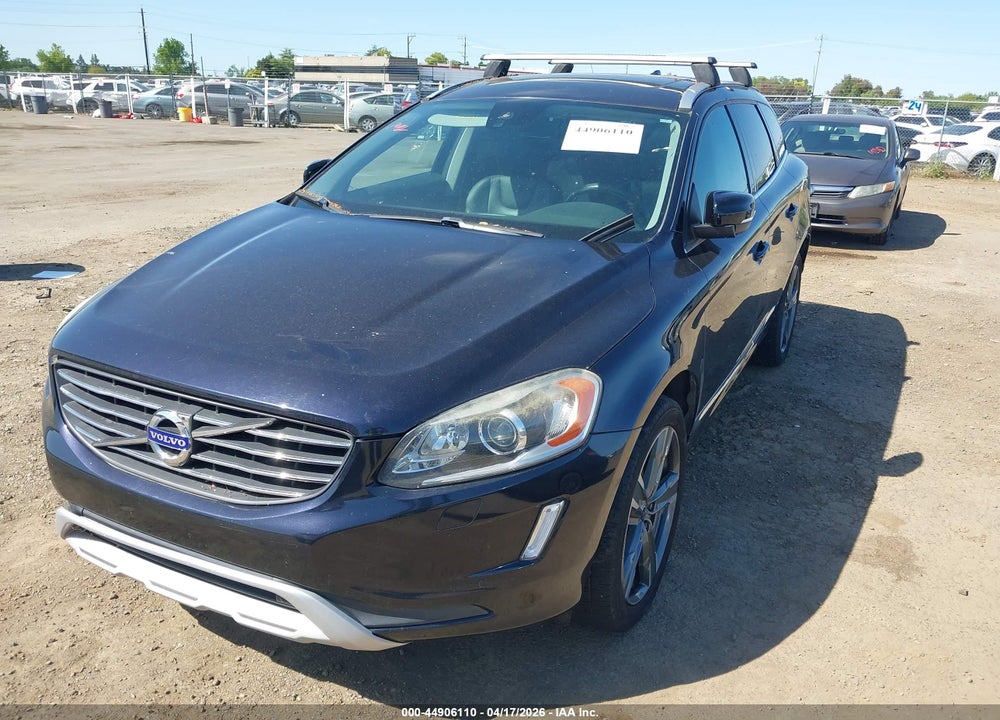 2017 VOLVO XC60 T6 DYNAMIC VIN: YV449MRR1H2041086
