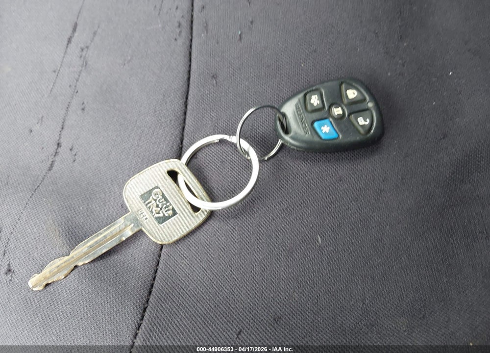 2005 SCION XB VIN: JTLKT324454004901