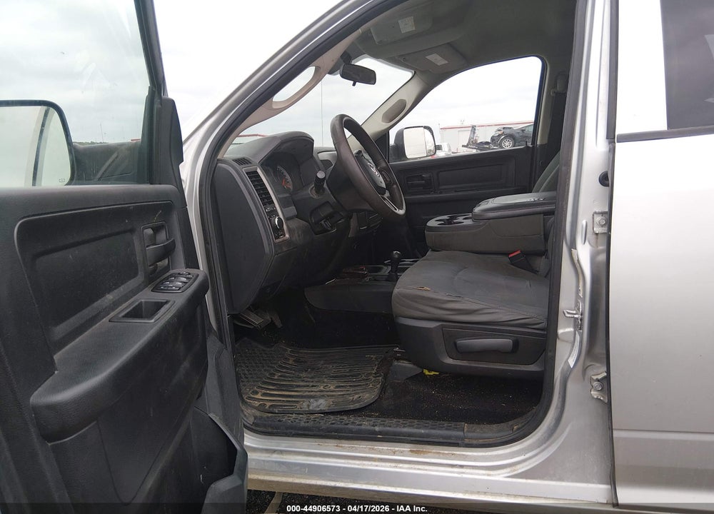 2014 RAM 2500 TRADESMAN VIN: 3C6TR5CT7EG212135