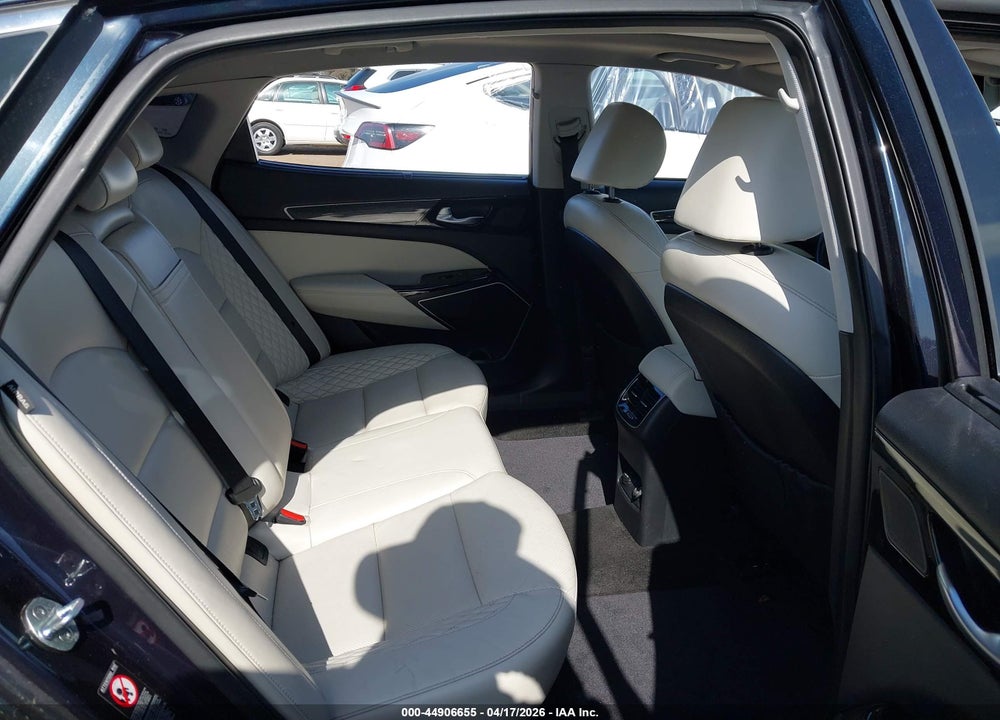 2017 KIA CADENZA LIMITED VIN: KNALC4J18H5058159