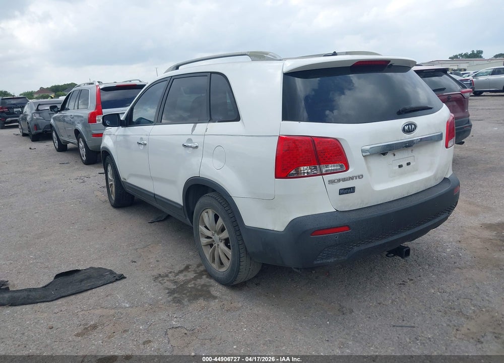 2011 KIA SORENTO EX V6 VIN: 5XYKUDA20BG104456