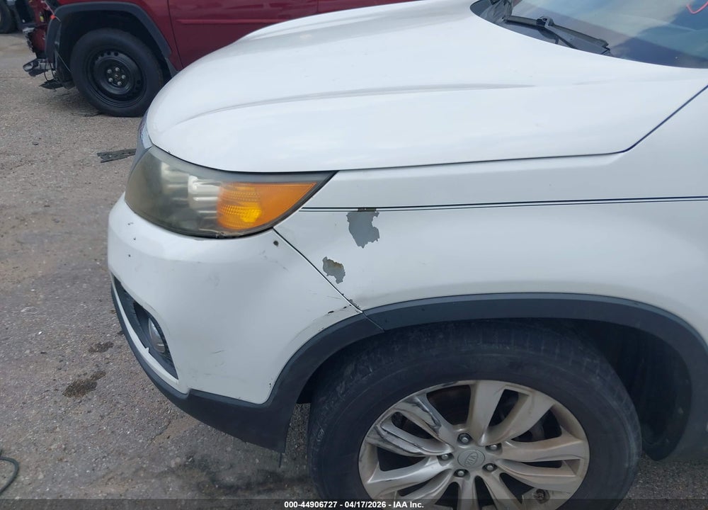 2011 KIA SORENTO EX V6 VIN: 5XYKUDA20BG104456