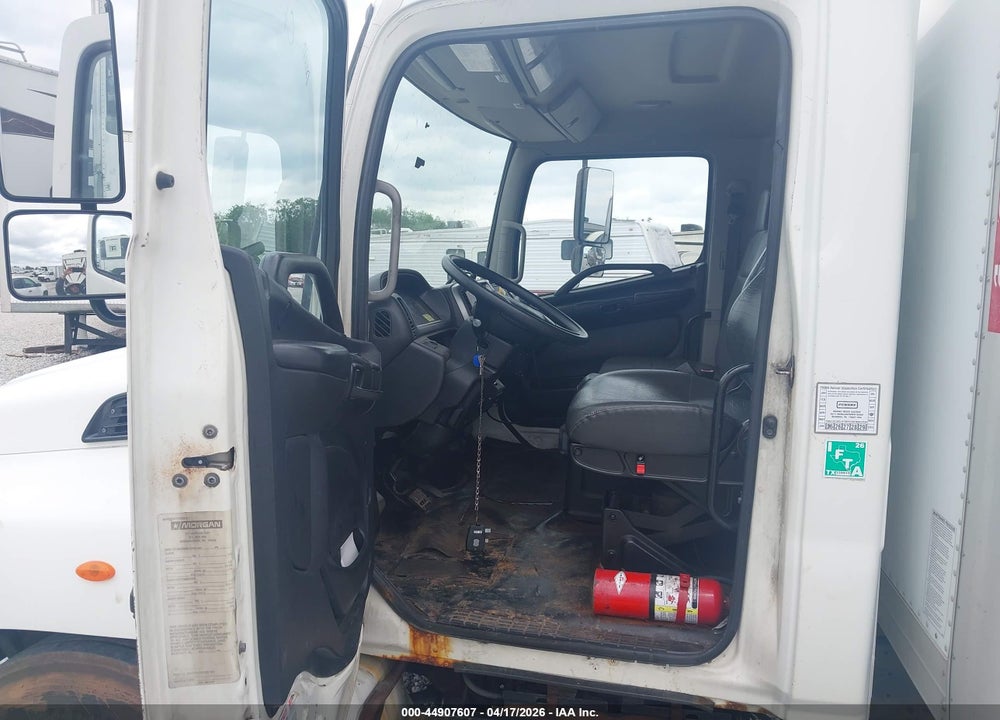 2013 HINO 338 VIN: 5PVNV8JV0D4S52829