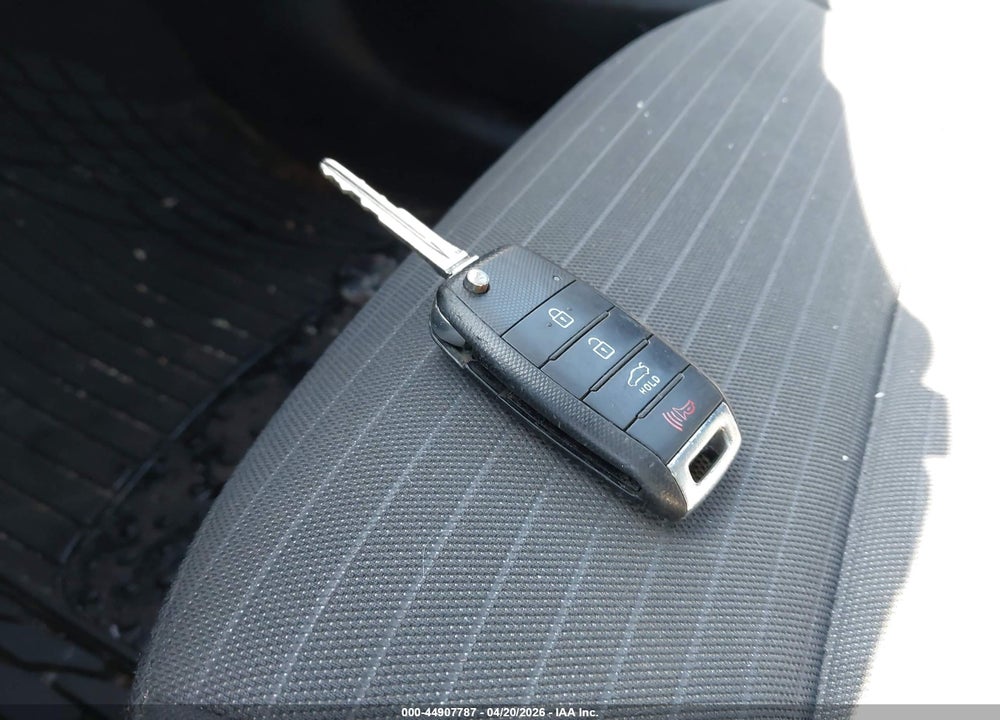 2015 KIA FORTE LX VIN: KNAFX4A6XF5364757