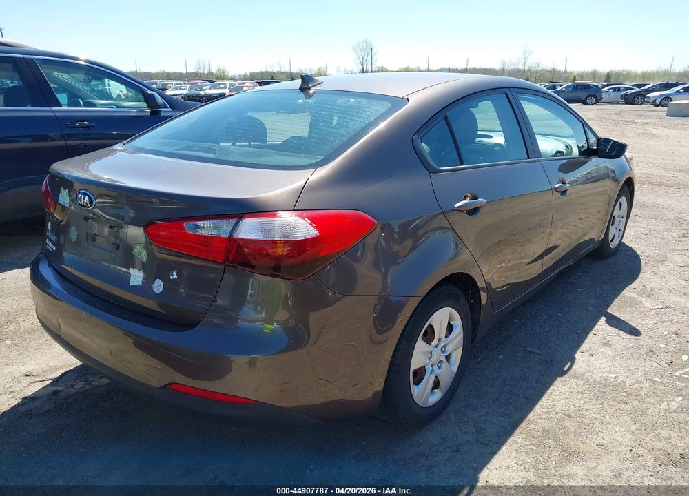 2015 KIA FORTE LX VIN: KNAFX4A6XF5364757
