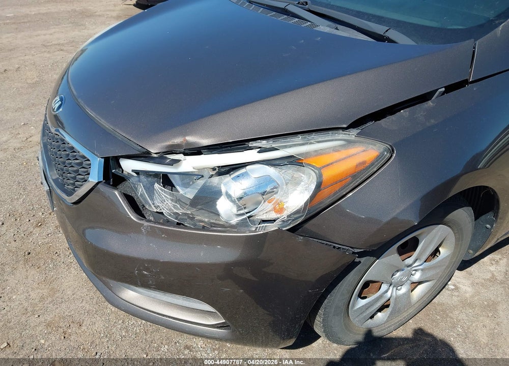 2015 KIA FORTE LX VIN: KNAFX4A6XF5364757