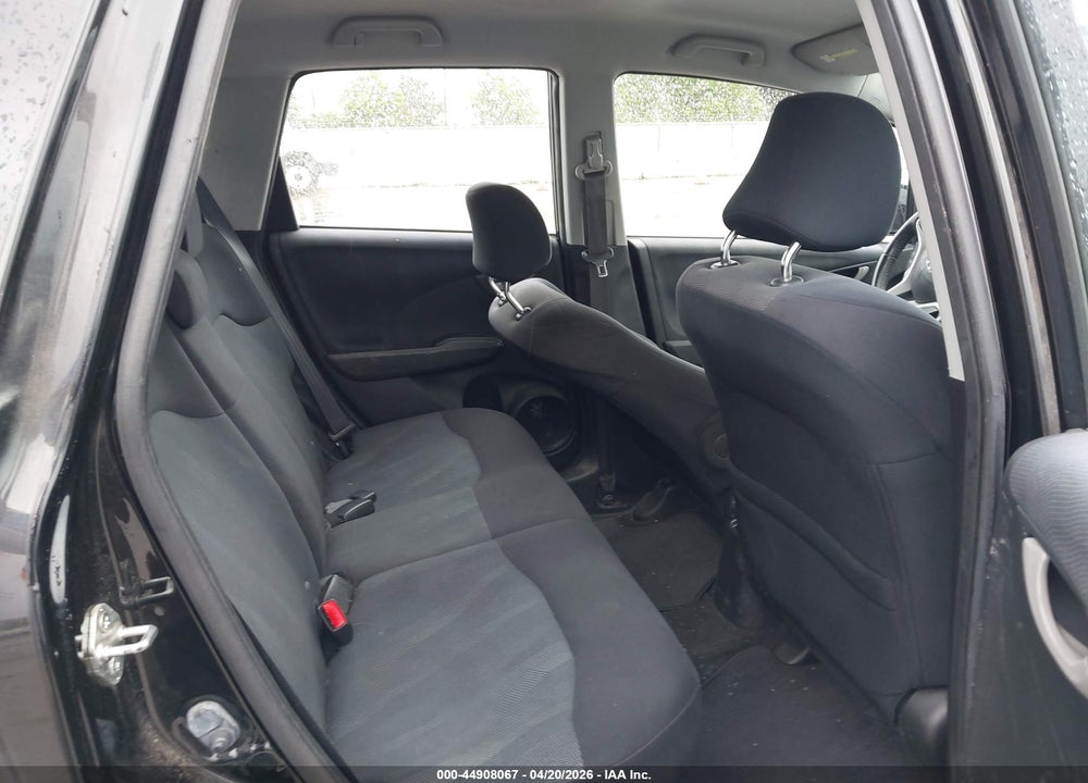 2011 HONDA FIT SPORT VIN: JHMGE8H61BC013122