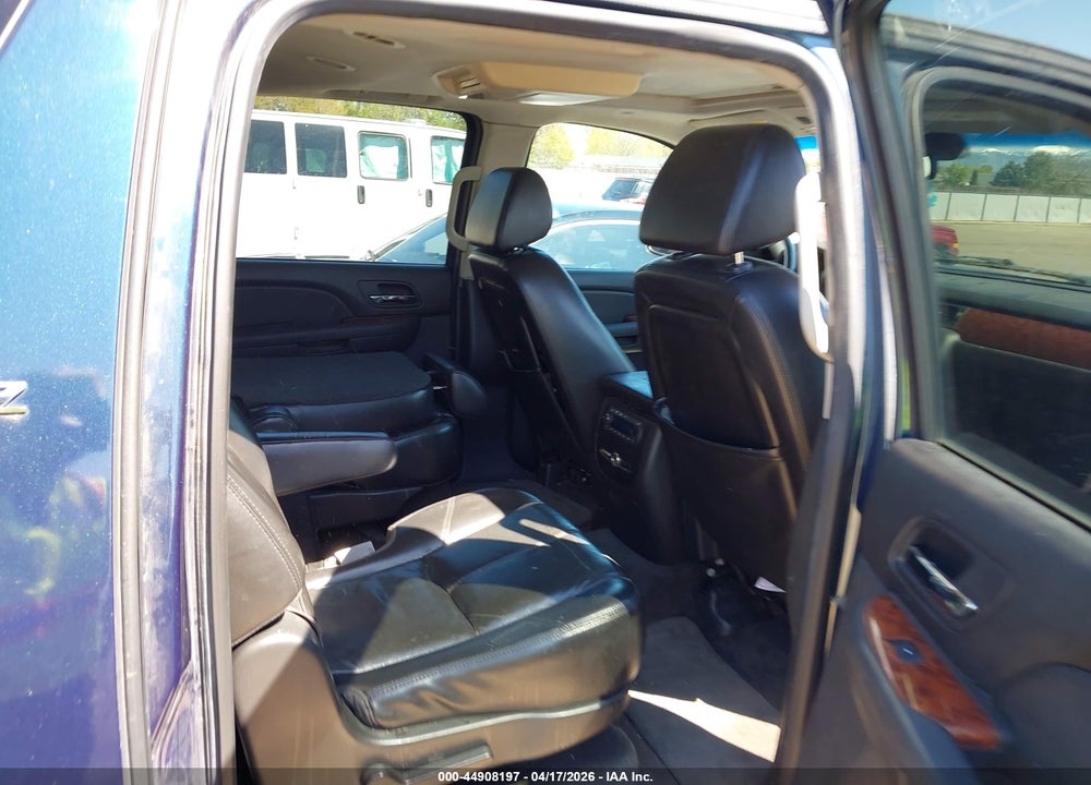 2007 CHEVROLET SUBURBAN 1500 LTZ VIN: 3GNFC16JX7G102118